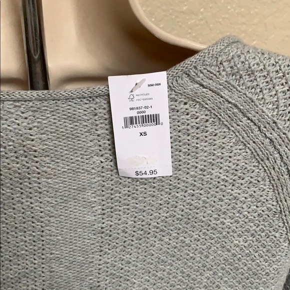 Gap Basic Sweater - Picture 4 of 5